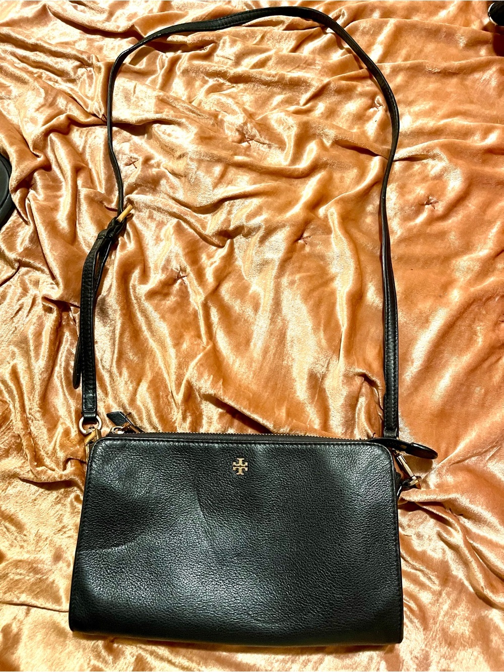 Tory Burch Black Pebbled Leather Crossbody/Clutch/Wallet Small W Detach Strap